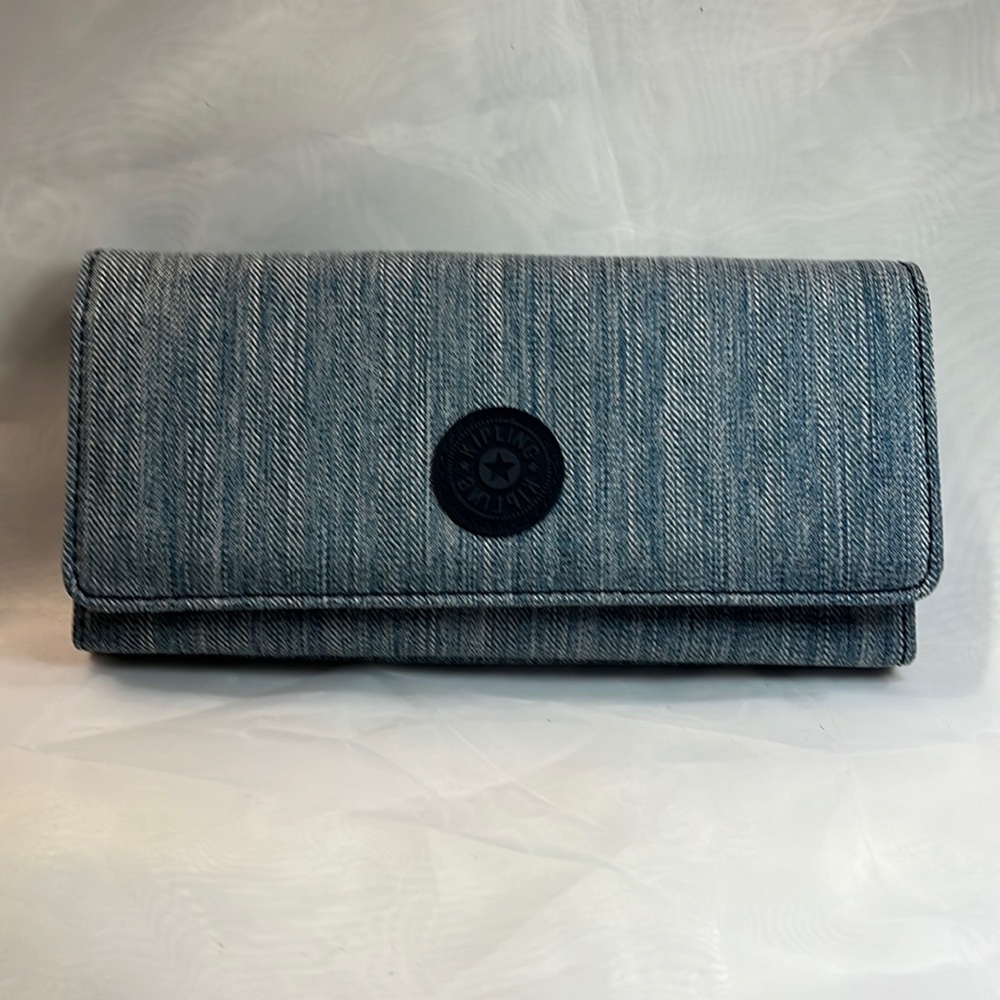 Kipling Wallet - Very spacious.